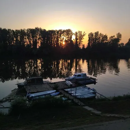 شقة Black Diamond Lux