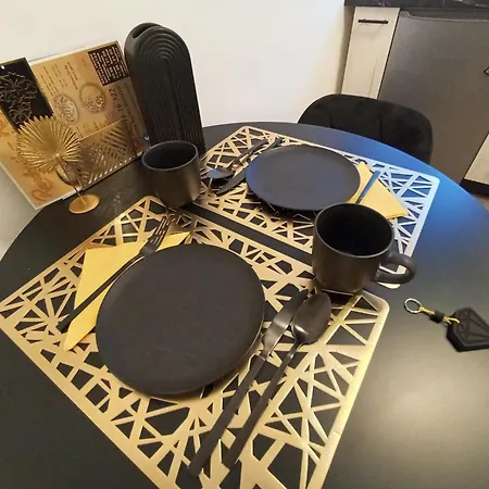 Black Diamond Lux Apartment *