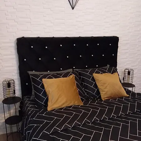 Black Diamond Lux Apartment Senta