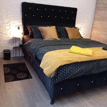 Black Diamond Lux Apartment *