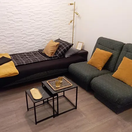 Black Diamond Lux Apartment